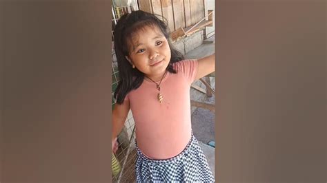 iniyot ang bata